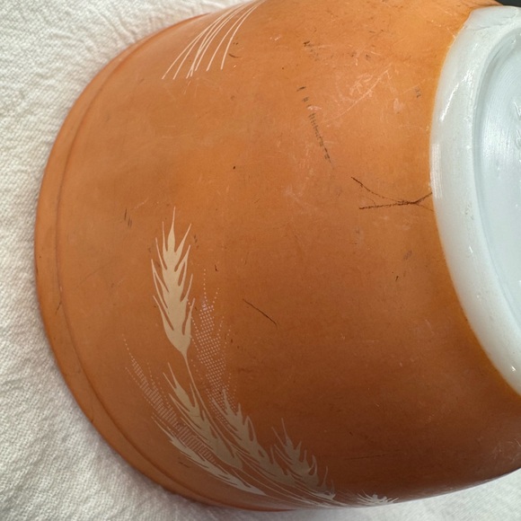 Pyrex Vintage Autumn Harvest wheat pattern orange mixing bowls set of 2 403 401 - Picture 5 of 10